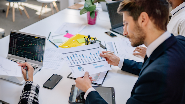 Analyse du chiffre d’affaires et des indicateurs financiers d’une PME en Suisse romande avec Enfin!Fidu