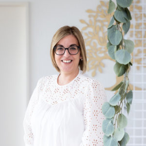 Nuria – Assistante administrative chez Enfin!Fidu Nuria, assistante administrative chez Enfin!Fidu, en charge de la gestion administrative PME